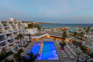 Limanaki Beach Hotel and Suites