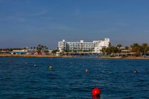 Limanaki Beach Hotel and Suites