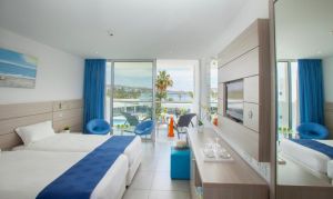 Limanaki Beach Hotel and Suites