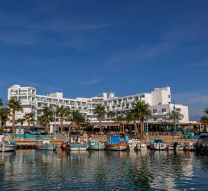 Limanaki Beach Hotel and Suites