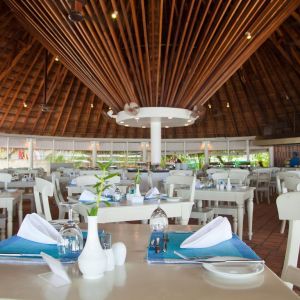 Hotel Chaaya island Dhonveli Beach