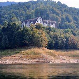 Complex Turistic Valea cu Pesti