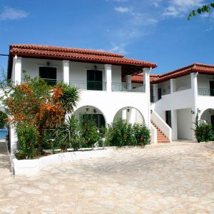 Akti Panela (Kavos)