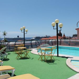 Hotel Windsor sau similar