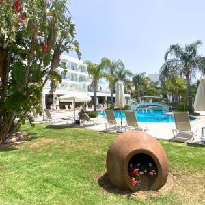 Anesis Hotel