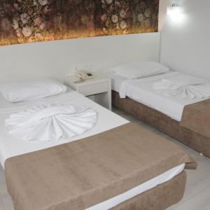 Hotel Myra