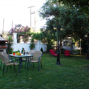 Salonikiou Beach Deluxe Apartments