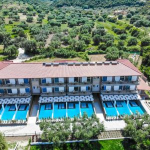Royal Hotel Polichrono