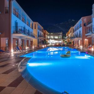 Sunrise Village Aparthotel