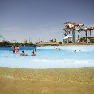 Hotel Coral Sea Water World