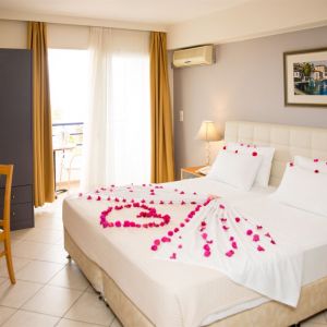 Faedra Beach Hotel