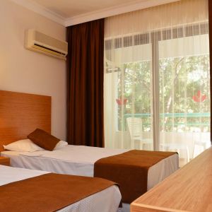 Hotel Grand Efe