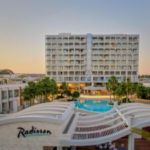 Hotel Radisson Beach Resort