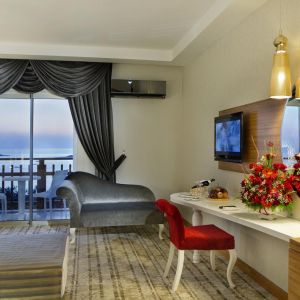 Hotel Justiniano Deluxe Resort