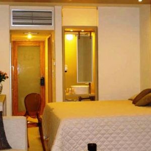 Hotel The Island