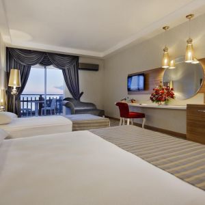 Hotel Justiniano Deluxe Resort