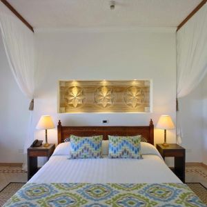 Hotel Bluebay Beach Resort and Spa