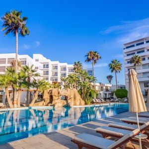 Hotel Adams Beach