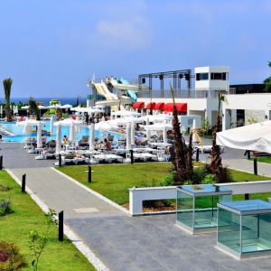 Hotel White City Resort