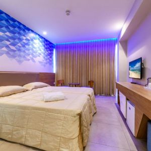 Tasia Maris Seasons Hotel