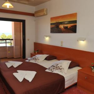Heleni Beach Hotel