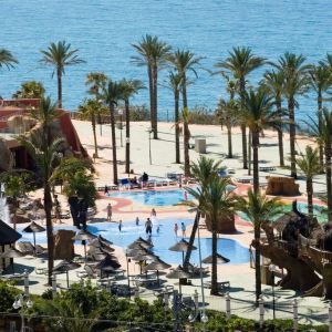 Hotel Holiday World Resort (sau similar 4*)