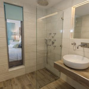 Kyknos Beach Hotel and Bungalows