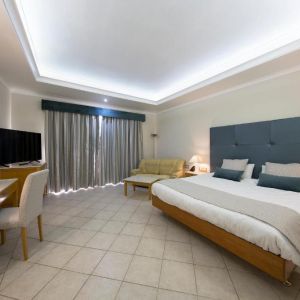 Hotel Paradise Bay Resort