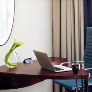 Movenpick Hotel and Apartments Bur Dubai