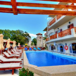 Hotel Kalyves Beach