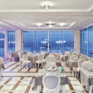 Hotel Alva Donna World Palace