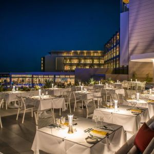 I Resort Beach Hotel