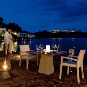 Minos Beach Art Hotel