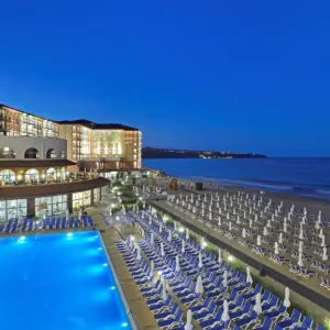 Hotel Sol Luna Bay Resort