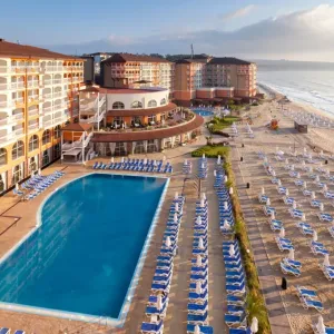 Hotel Sol Luna Bay Resort