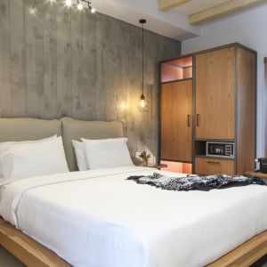 Royal Hotel Polichrono