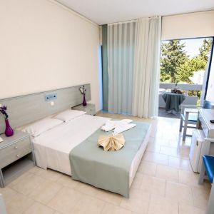 Larisa Boutique (Fost Rhodes Lykia Boutique)