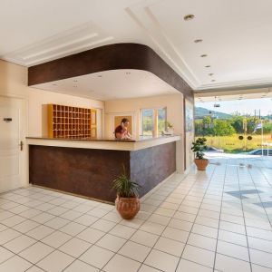 Hotel Bayside Katsaras