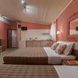 Ouzas Luxury Hotel