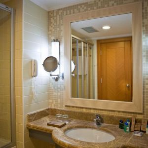 Hotel Crystal Admiral Resort Suites and SPA