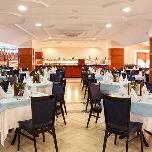 Hotel Blue Sea Lagos de Cesar