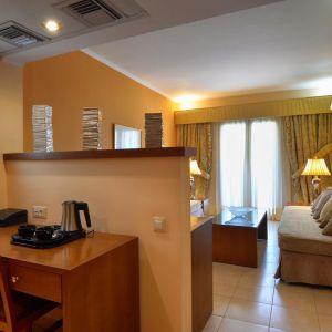 Hotel Ariti Grand