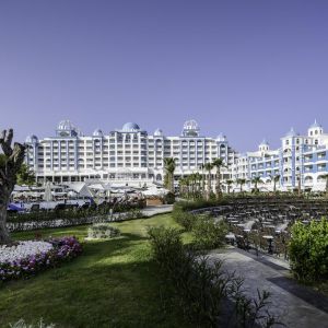 Hotel Rubi Platinum Spa Resort and Suites