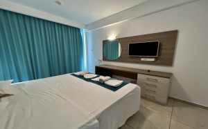 Sunny Blue Hotel