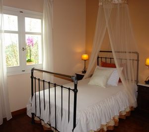 Riza Stone Cottage