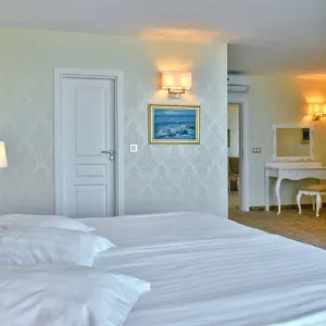 Hotel Marina Grand Beach