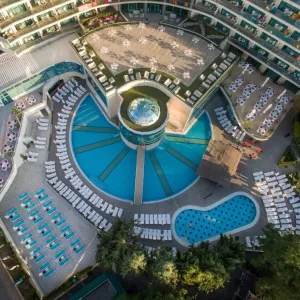 Hotel Marina Grand Beach