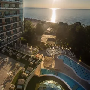 Hotel Marina Grand Beach