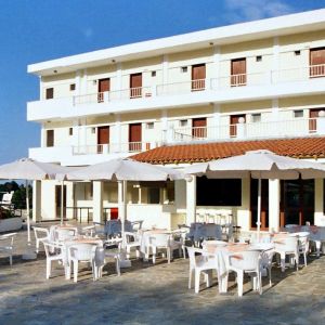Hotel Prassino Nissi