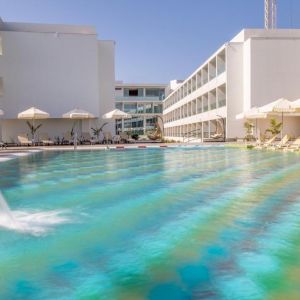 Nicholas Color Hotel